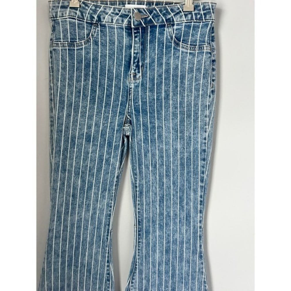 CELLO Women's Bell Bottom Jeans Blue White Stripe Acid Wash Size 8